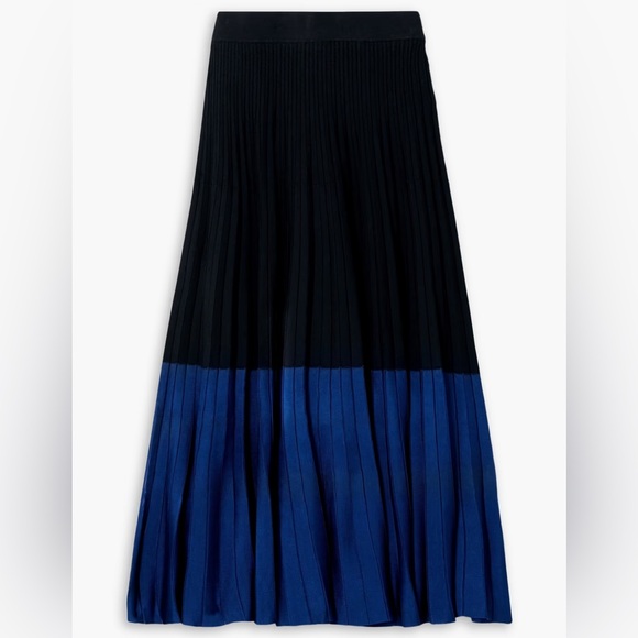 CEFINN Colette two-tone pleated knitted navy midi skirt, size large - Picture 4 of 6